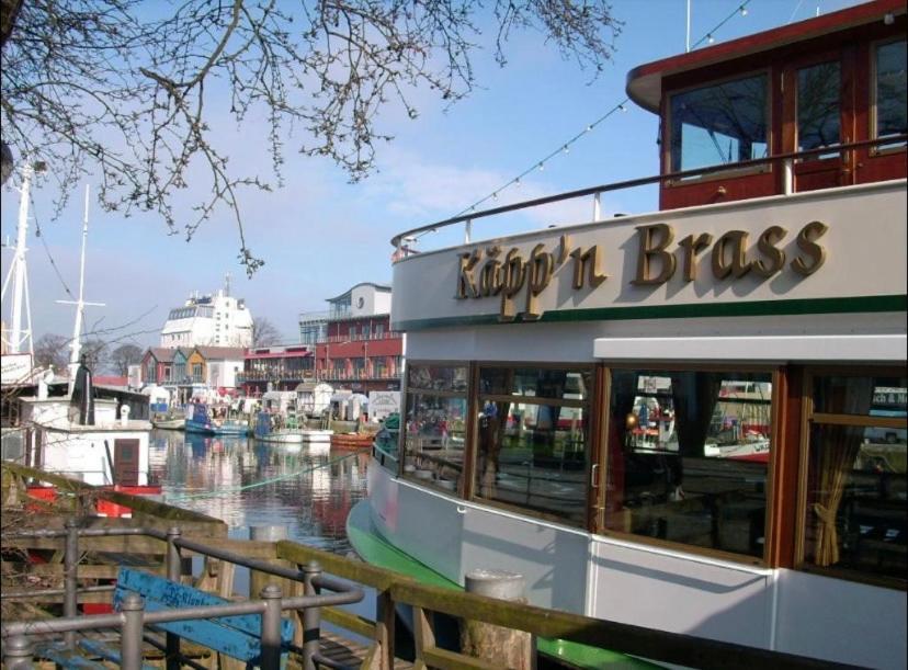 Birnbom Warnemuende Rostock Exterior photo